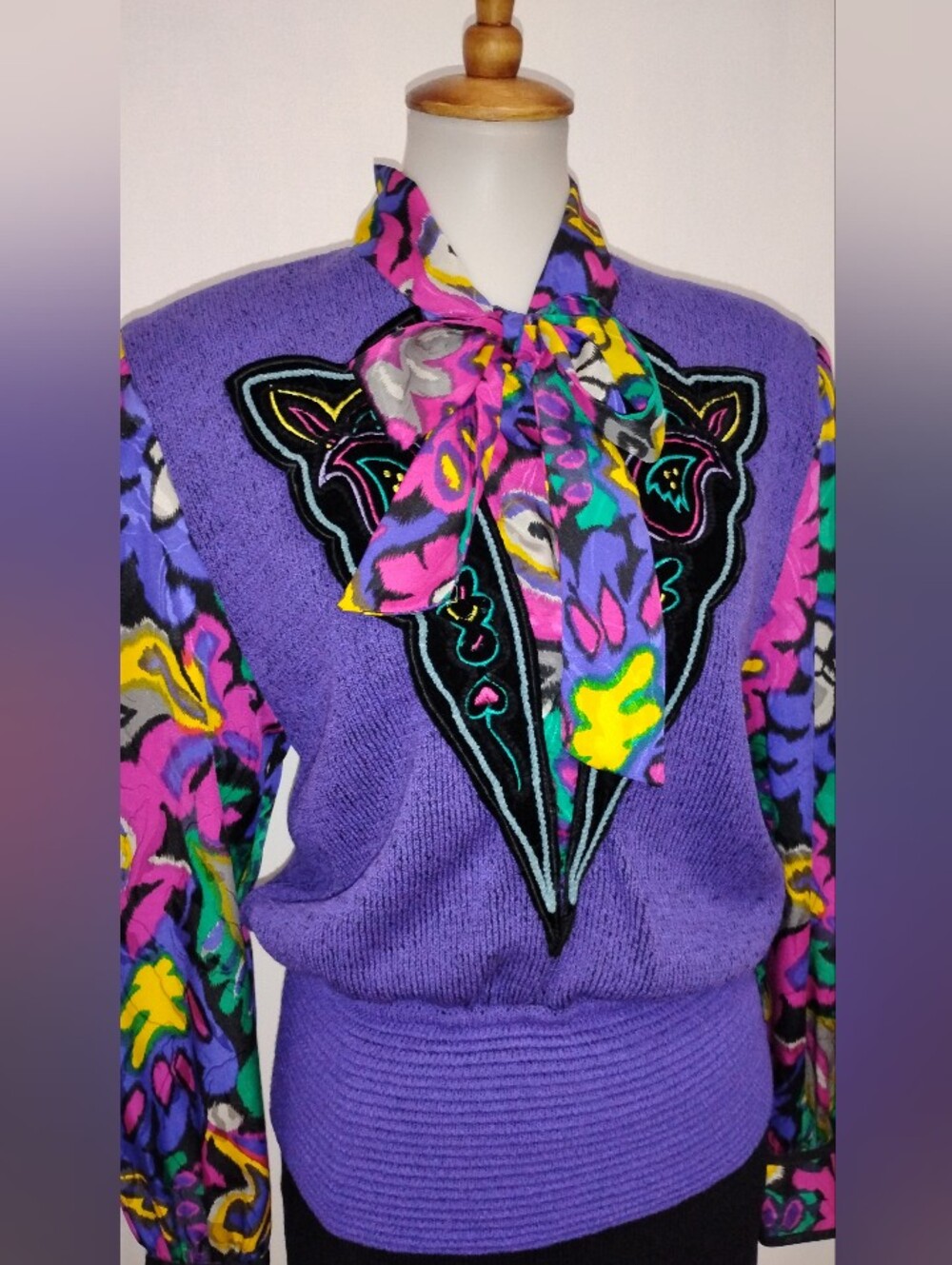 VINTAGE NEIMAN MARCUS COLORFUL KNIT SWEATER
